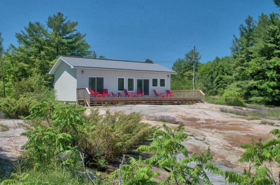 Georgian Bay Water Access Cottage Rental At Honey Harbour Ontario