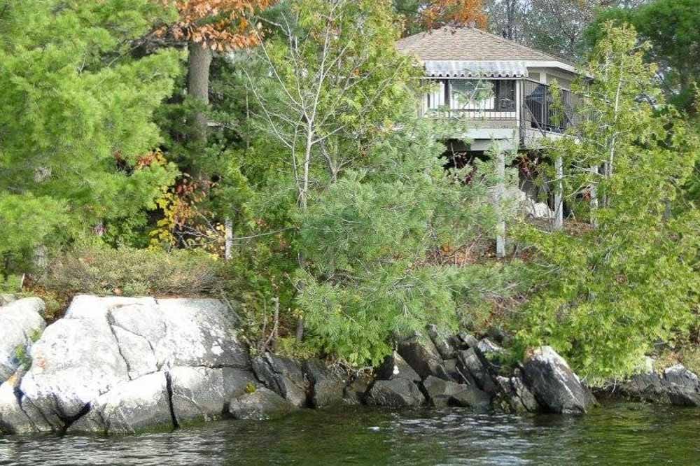Gloucester Pool Cottage Rental