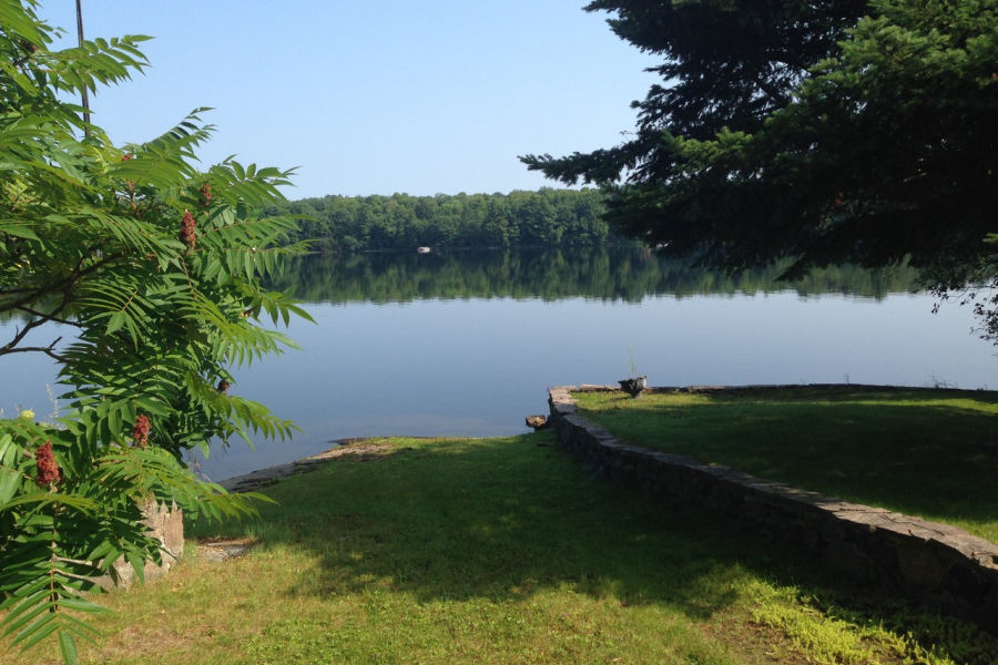 Private lakefront cottage on Oastler Lake, near Parry Sound