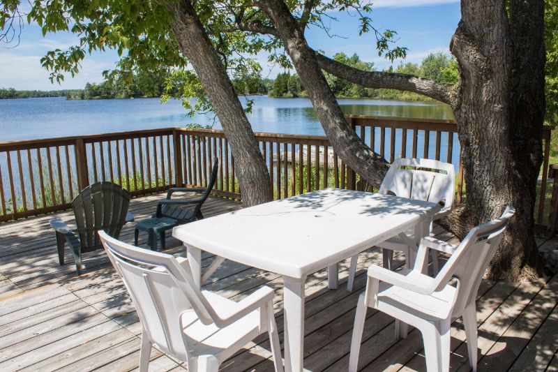 Waterfront Cottage Rental On Belmont Lake