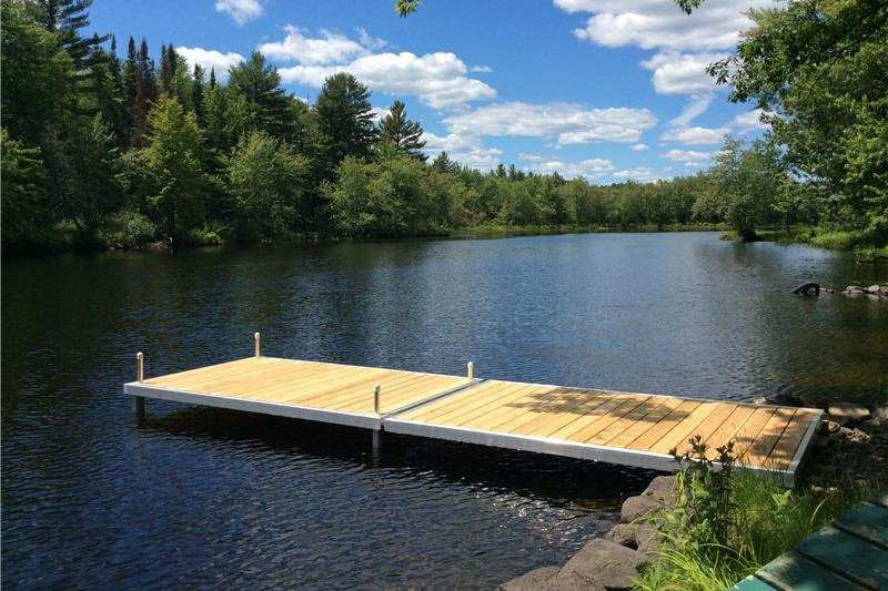 Kawartha Cottage on Crowe River with hot tub